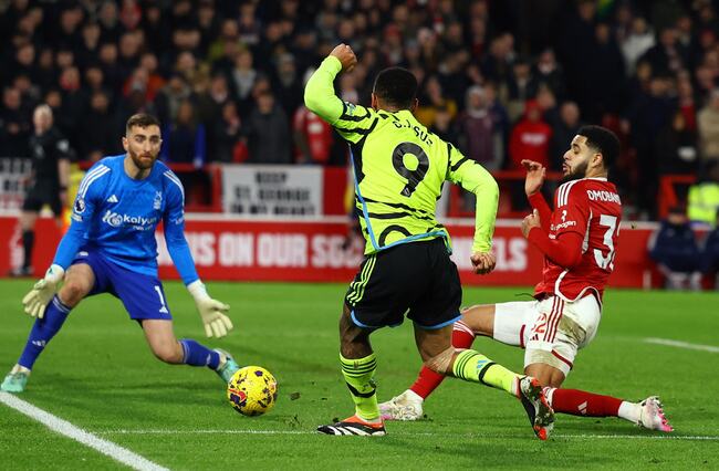 Màn đụng độ Arsenal vs Nottingham