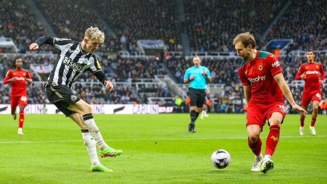 Màn đụng độ Newcastle vs Wolves