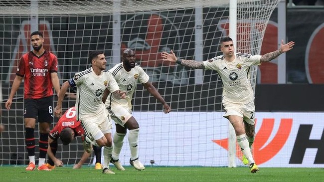 Màn đụng độ AC Milan vs AS Roma