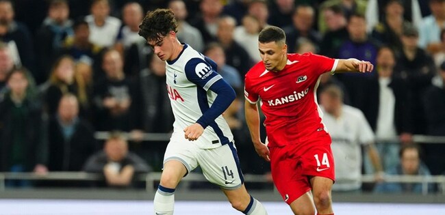 Màn đụng độ AZ Alkmaar vs Tottenham